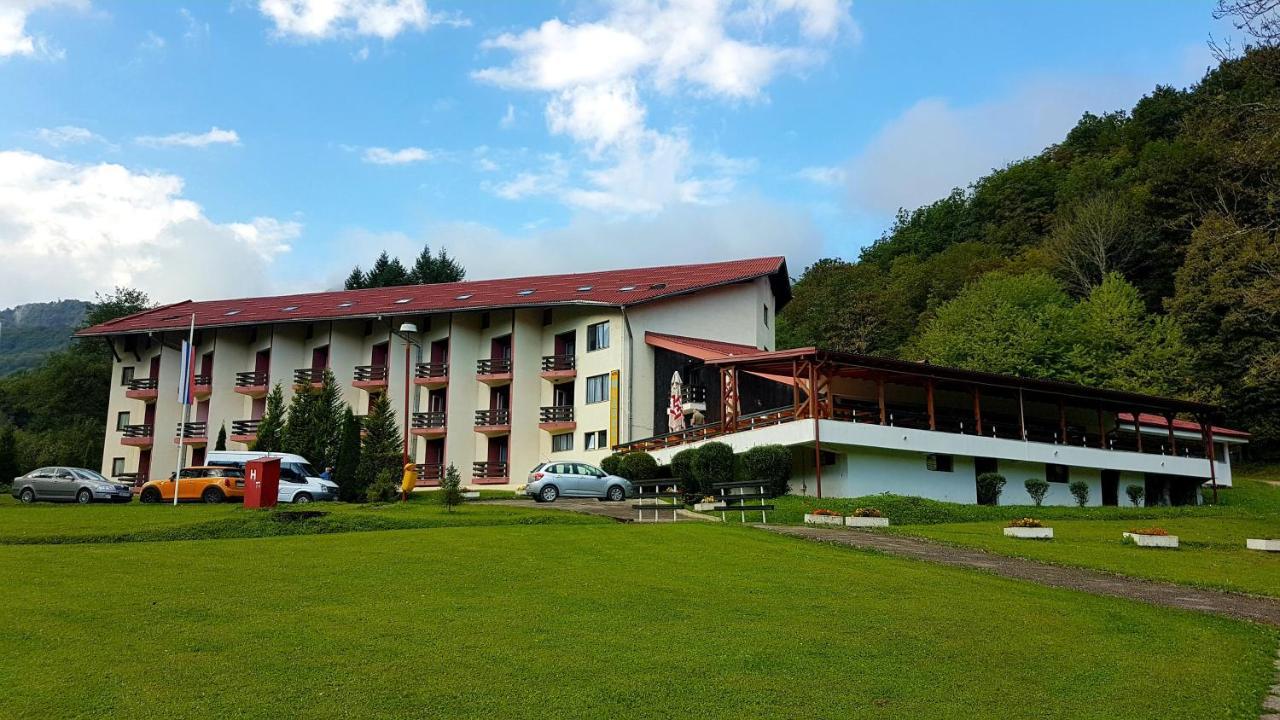 Hotel Mladost Tjentiste Esterno foto